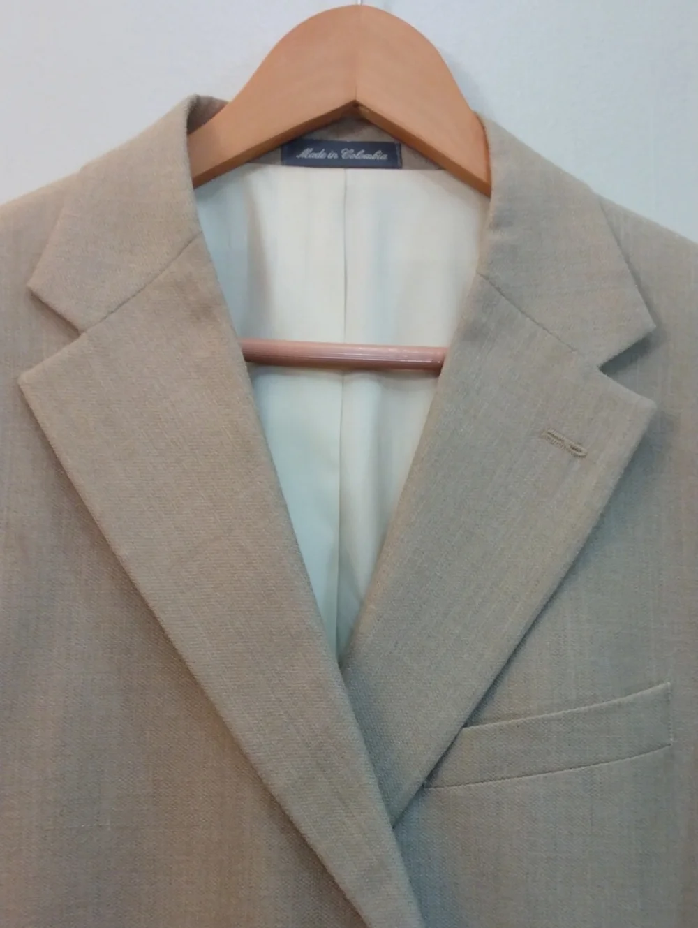 Vintage - Like New Oscar De La Renta Wool/Silk Light Tan Sport Jacket  44R